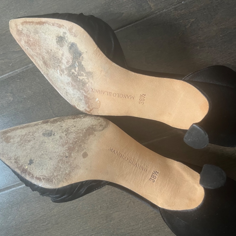 Manolo Blahnik Black Shoes Heels - Picture 7 of 7